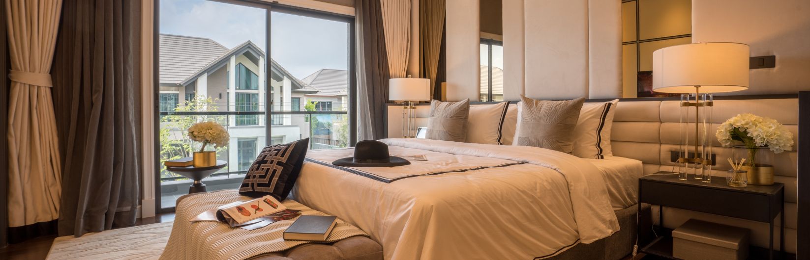 Hotel operator selection